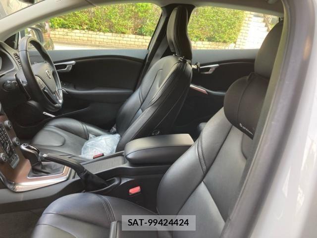 Volvo V40 2017-11 8317895-9