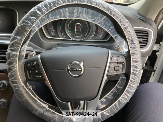 Volvo V40 2017-11 8317895-13