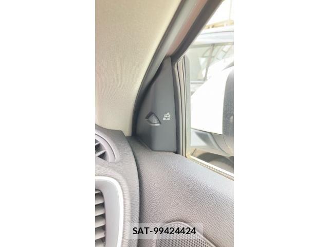 Volvo V40 2017-11 8317895-19