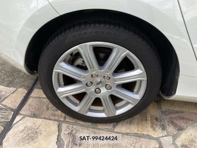Volvo V40 2017-11 8317895-3