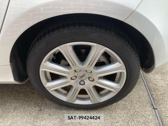 Volvo V40 2017-11 8317895-4