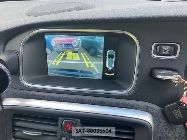 Volvo V40 2016-08 8317898-24