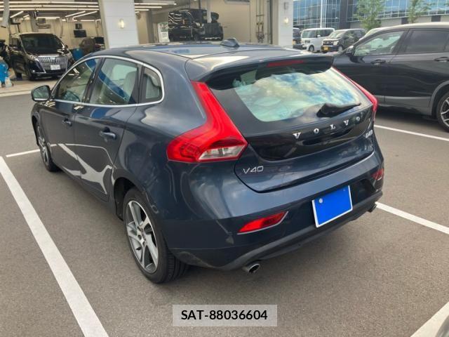 Volvo V40 2016-08 8317898-3