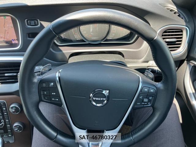 Volvo V40 2018-12 8338394-15