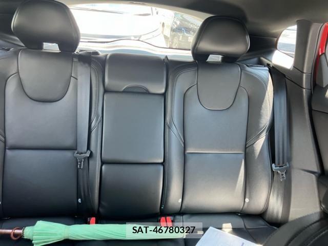 Volvo V40 2018-12 8338394-27
