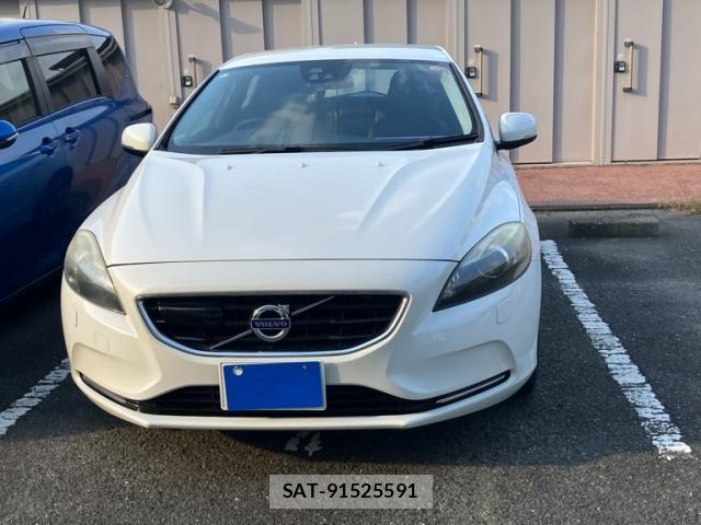 Volvo V40 2015-02 8353773-0