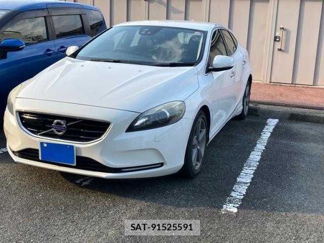 Volvo V40 2015-02 8353773-1