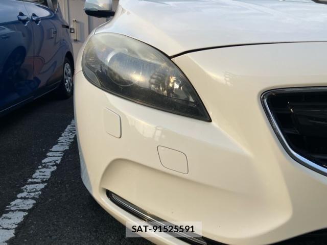 Volvo V40 2015-02 8353773-19