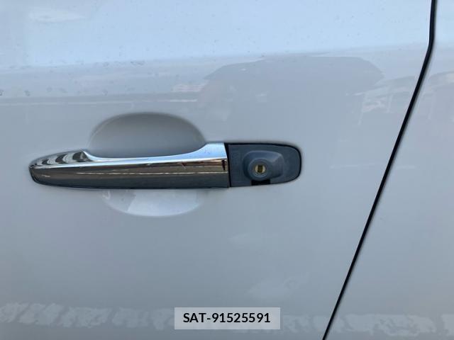 Volvo V40 2015-02 8353773-26
