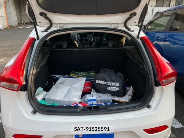 Volvo V40 2015-02 8353773-5