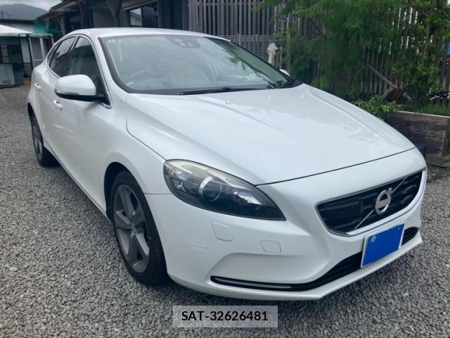 Volvo V40 2014-09 8369626-0