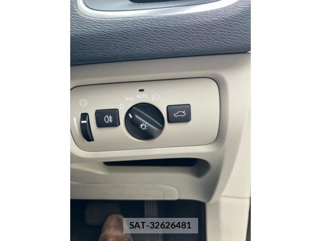 Volvo V40 2014-09 8369626-12