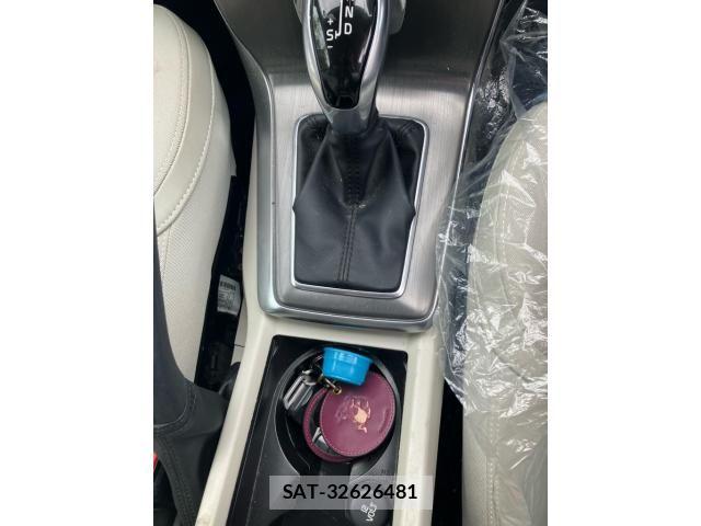 Volvo V40 2014-09 8369626-15