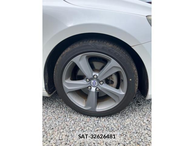 Volvo V40 2014-09 8369626-4