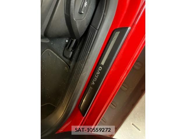 Volvo V40 2013-04 8372341-10
