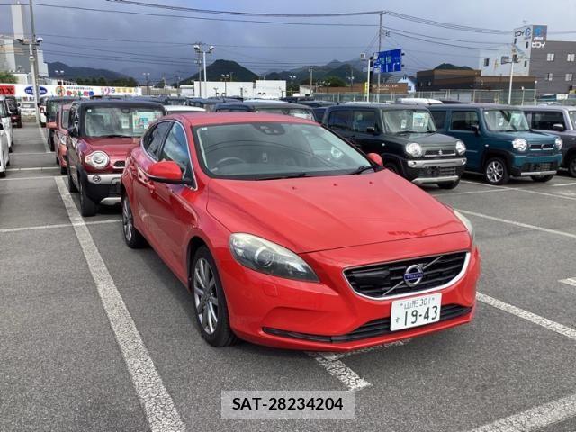 Volvo V40 2015-12 8415731-0