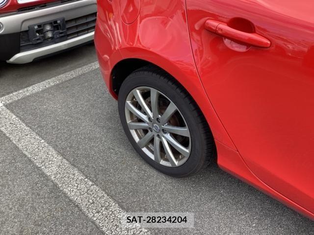 Volvo V40 2015-12 8415731-10