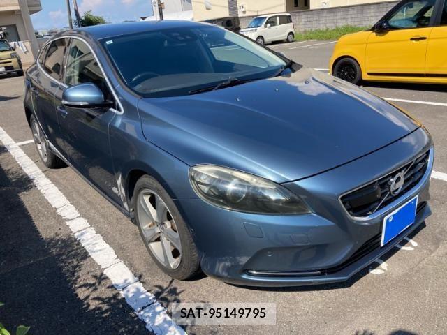 Volvo V40 2013-10 8528071-1