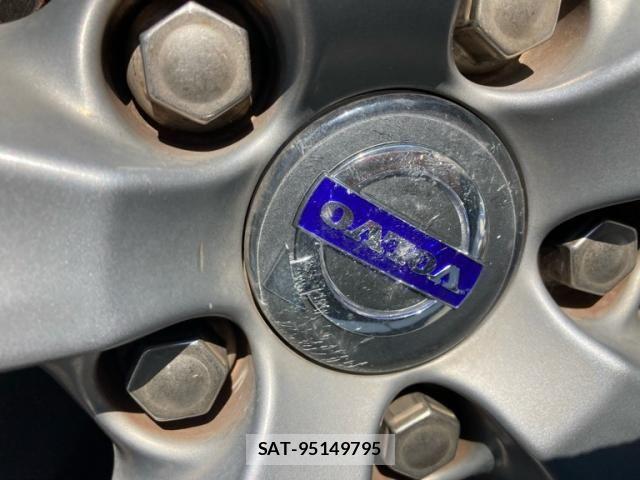 Volvo V40 2013-10 8528071-7