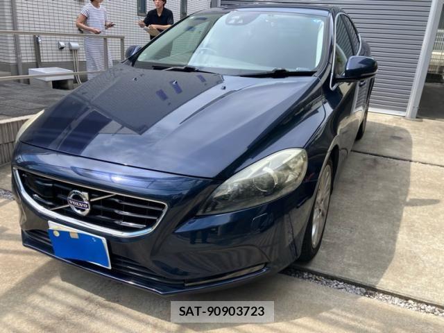 Volvo V40 2015-05 8528067-0