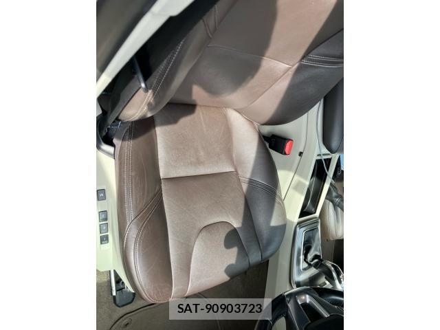 Volvo V40 2015-05 8528067-10