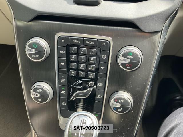 Volvo V40 2015-05 8528067-20