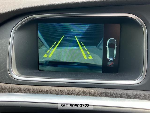 Volvo V40 2015-05 8528067-23