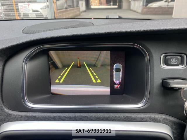 Volvo V40 2019-02 8563987-18
