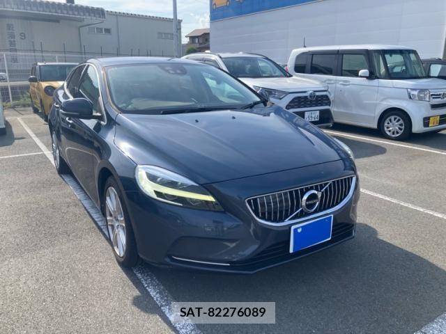 Volvo V40 2018-03 8563985-0