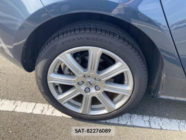 Volvo V40 2018-03 8563985-10
