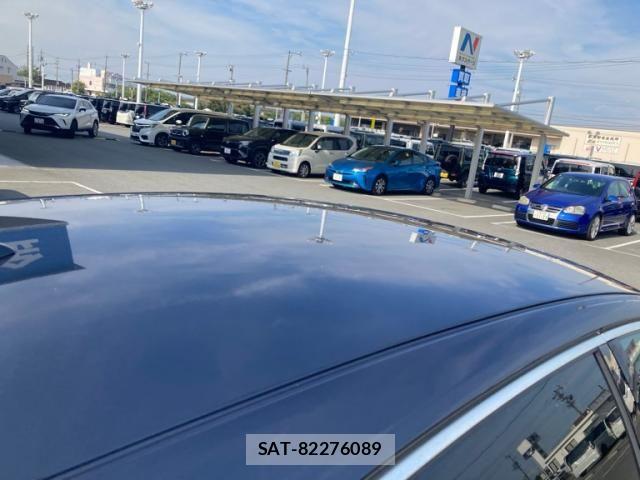 Volvo V40 2018-03 8563985-11