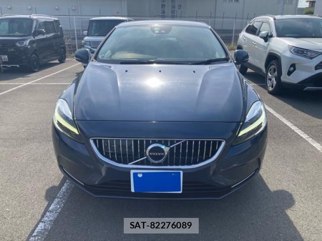 Volvo V40 2018-03 8563985-1
