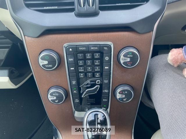 Volvo V40 2018-03 8563985-19
