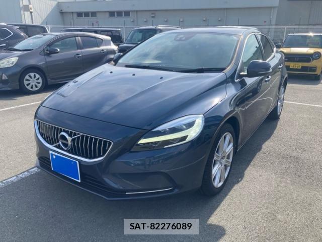 Volvo V40 2018-03 8563985-2