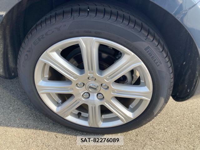 Volvo V40 2018-03 8563985-7