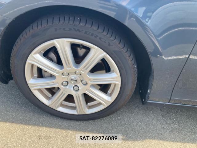 Volvo V40 2018-03 8563985-8