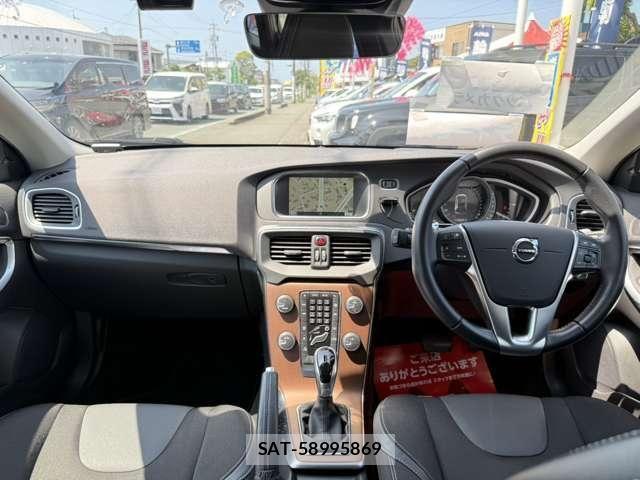 Volvo V40 2016-11 8563986-13
