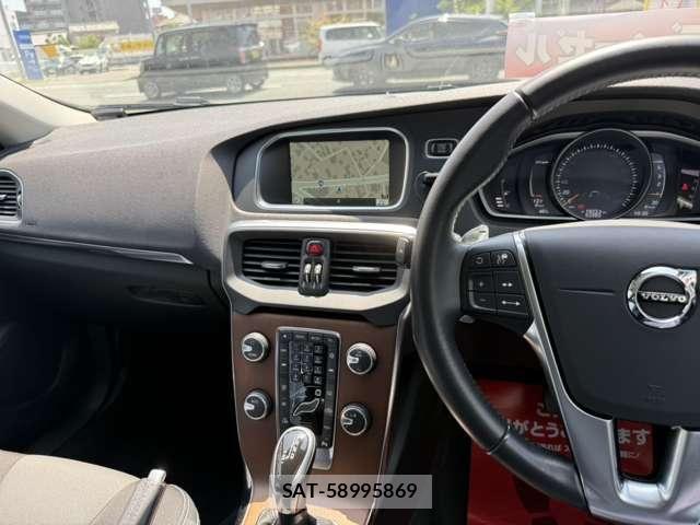 Volvo V40 2016-11 8563986-17