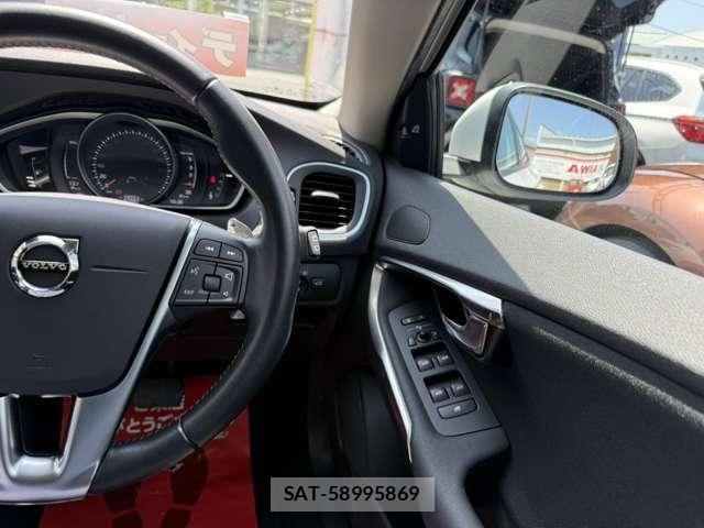 Volvo V40 2016-11 8563986-18