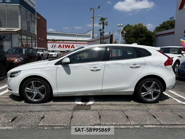 Volvo V40 2016-11 8563986-1