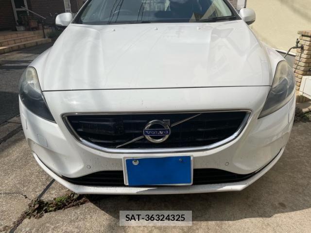 Volvo V40 2013-10 8563989-2