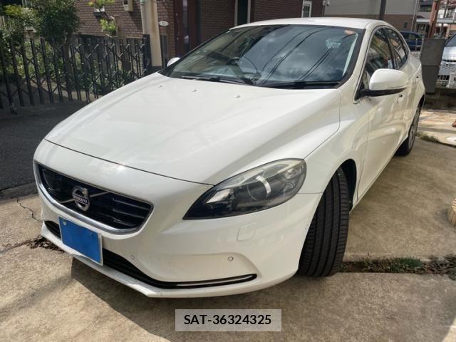 Volvo V40 2013-10 8563989-3
