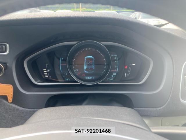 Volvo V40 2014-12 8563988-14