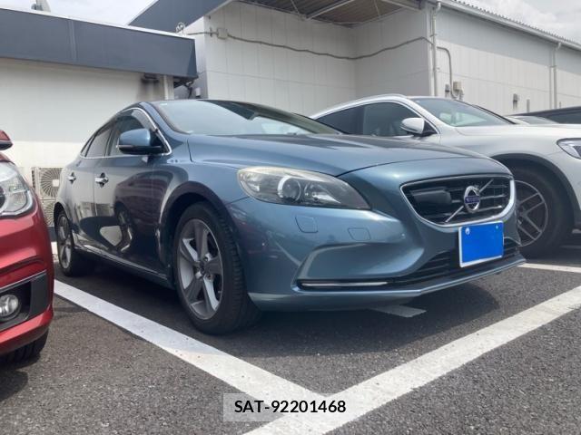 Volvo V40 2014-12 8563988-1