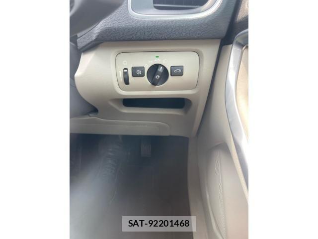 Volvo V40 2014-12 8563988-20