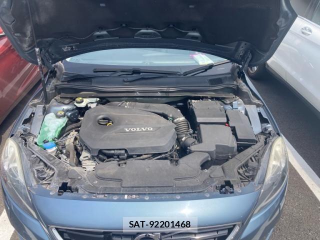 Volvo V40 2014-12 8563988-22
