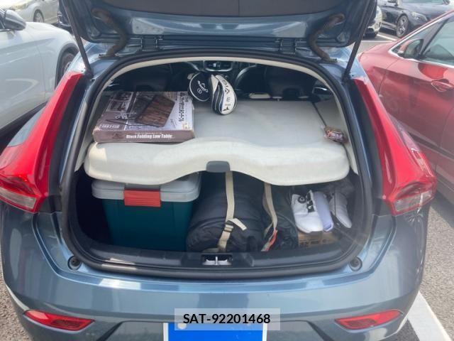 Volvo V40 2014-12 8563988-23