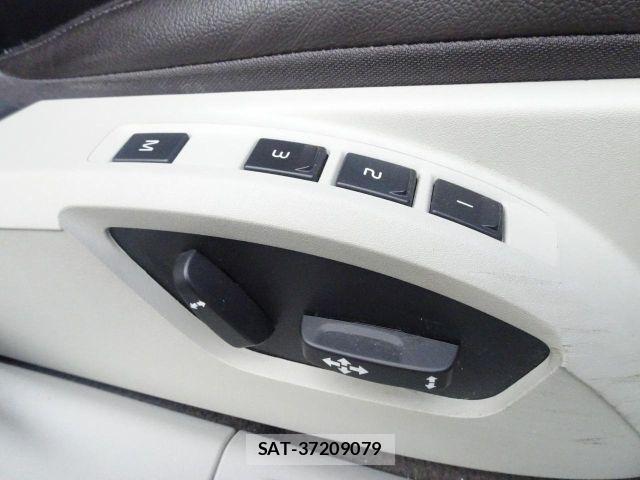 Volvo V40 2016-04 8629589-24