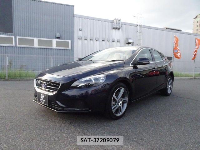 Volvo V40 2016-04 8629589-5