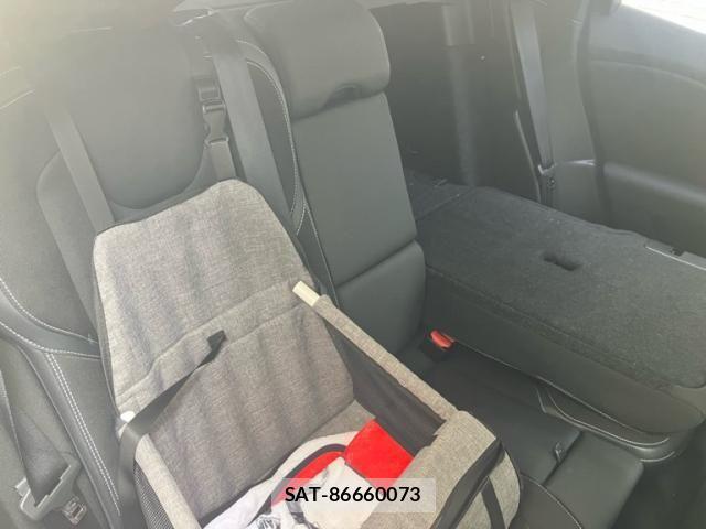 Volvo V40 2014-09 8662235-14